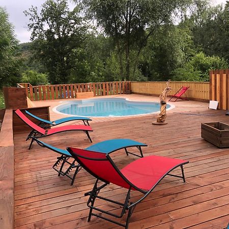 Saint-Gal-sur-Sioule Camping Du Pont De St Gal מראה חיצוני תמונה
